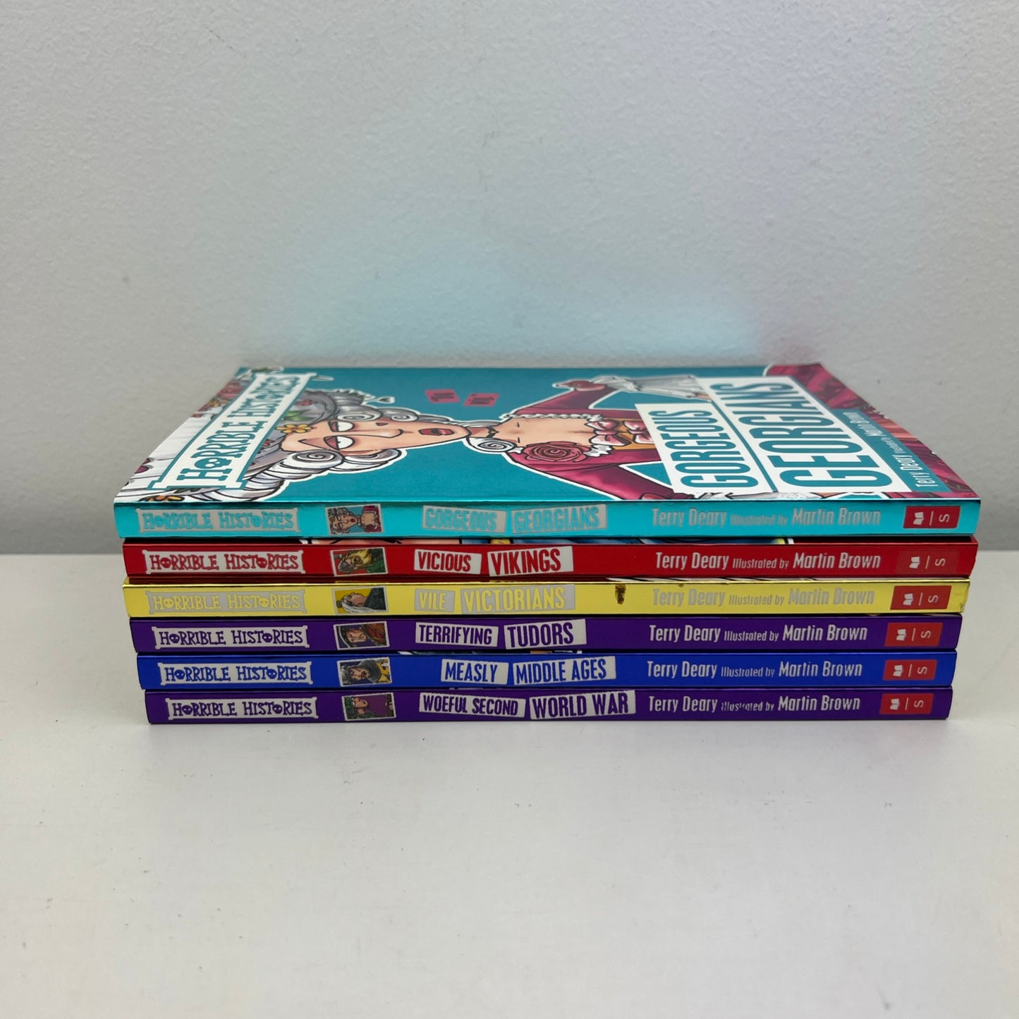 Horrible Histories 6 Book Bundle Terry Deary Scholastic Paperback Collection