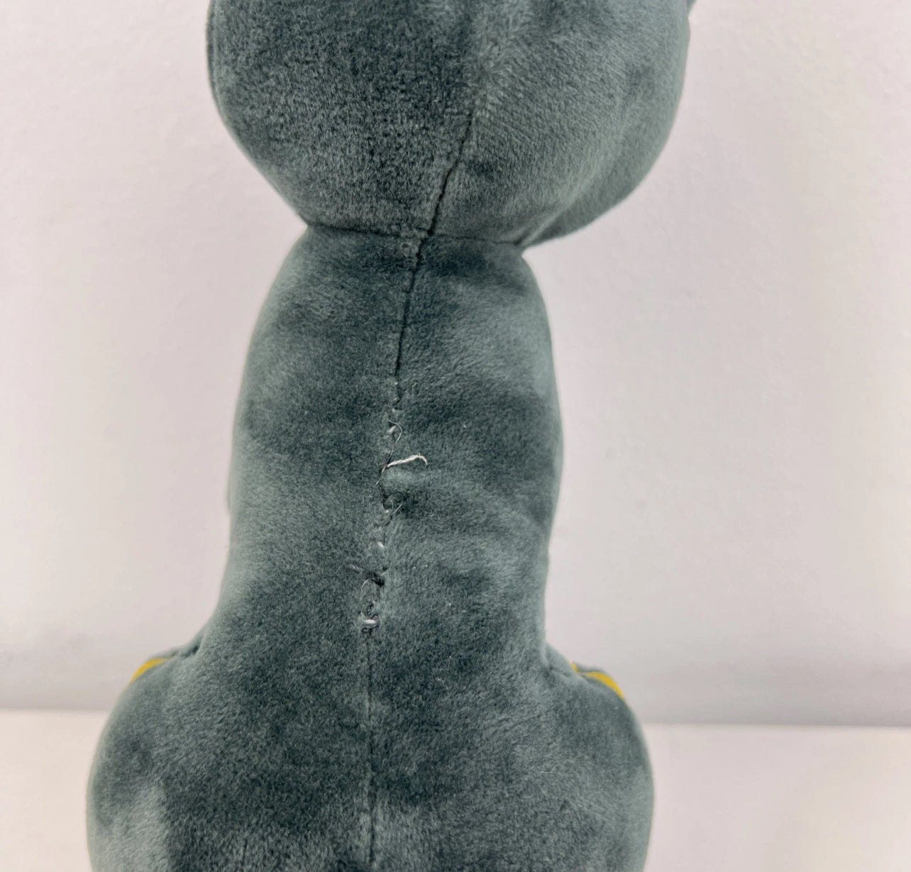 Pokémon Umbreon Seated Plush 27cm WCT Genuine