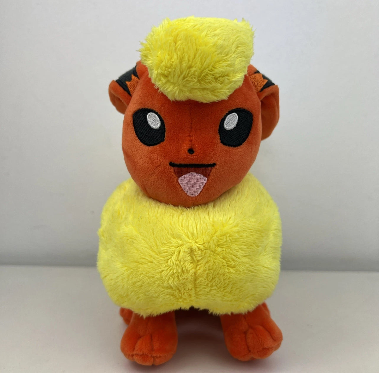 Pokémon Flareon Plush 8” 2018 WCT Genuine