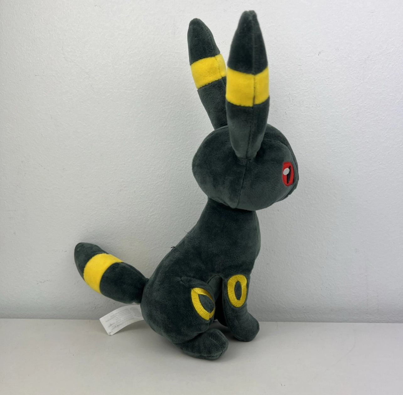 Pokémon Umbreon Seated Plush 27cm WCT Genuine