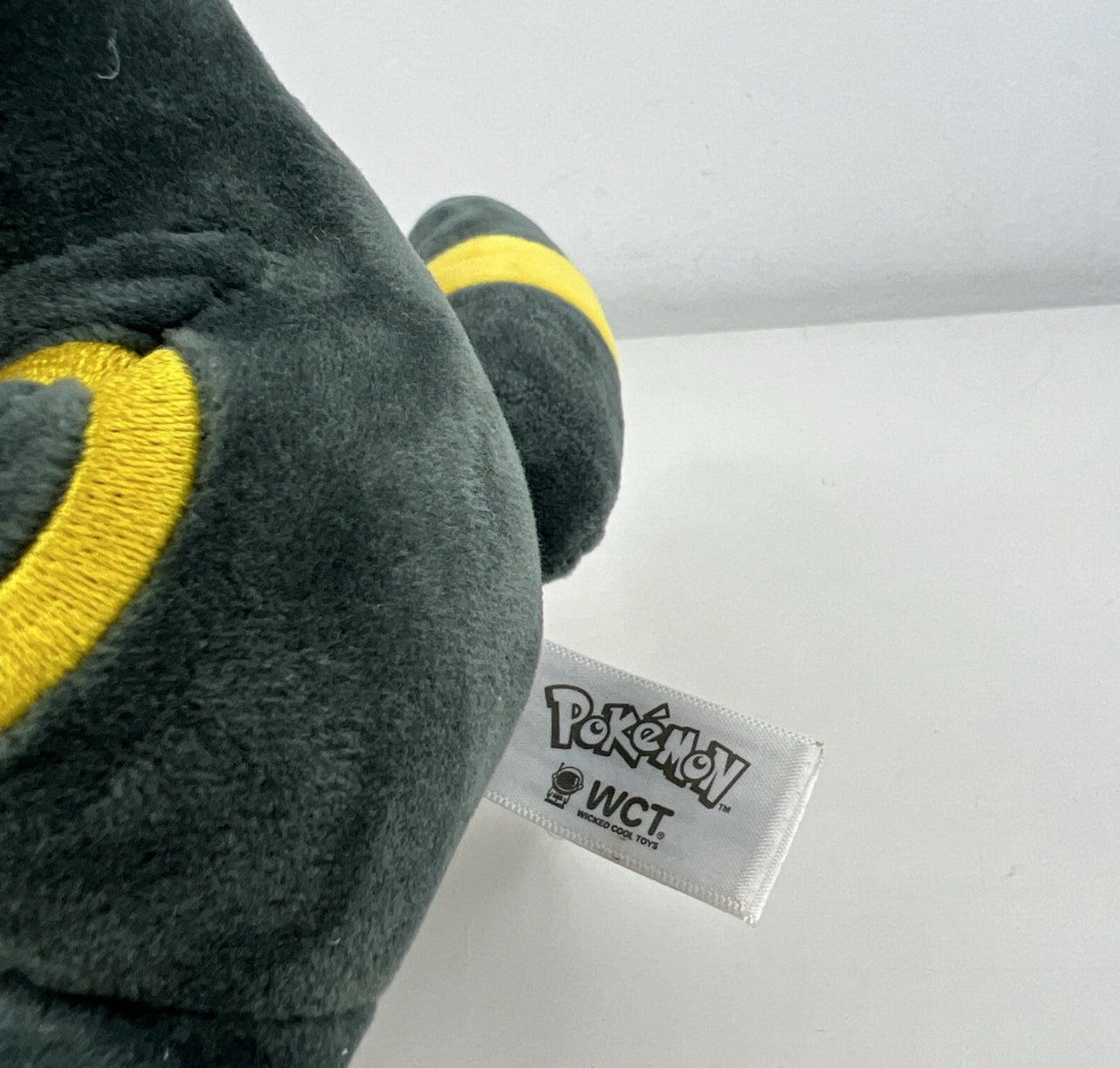 Pokémon Umbreon Seated Plush 27cm WCT Genuine